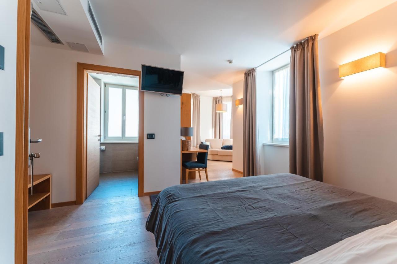 Albergo Caffe Centrale Mezzocorona Zewnętrze zdjęcie